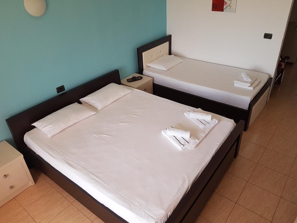 Vila Melpo Apartments Ilias Eksteriør bilde